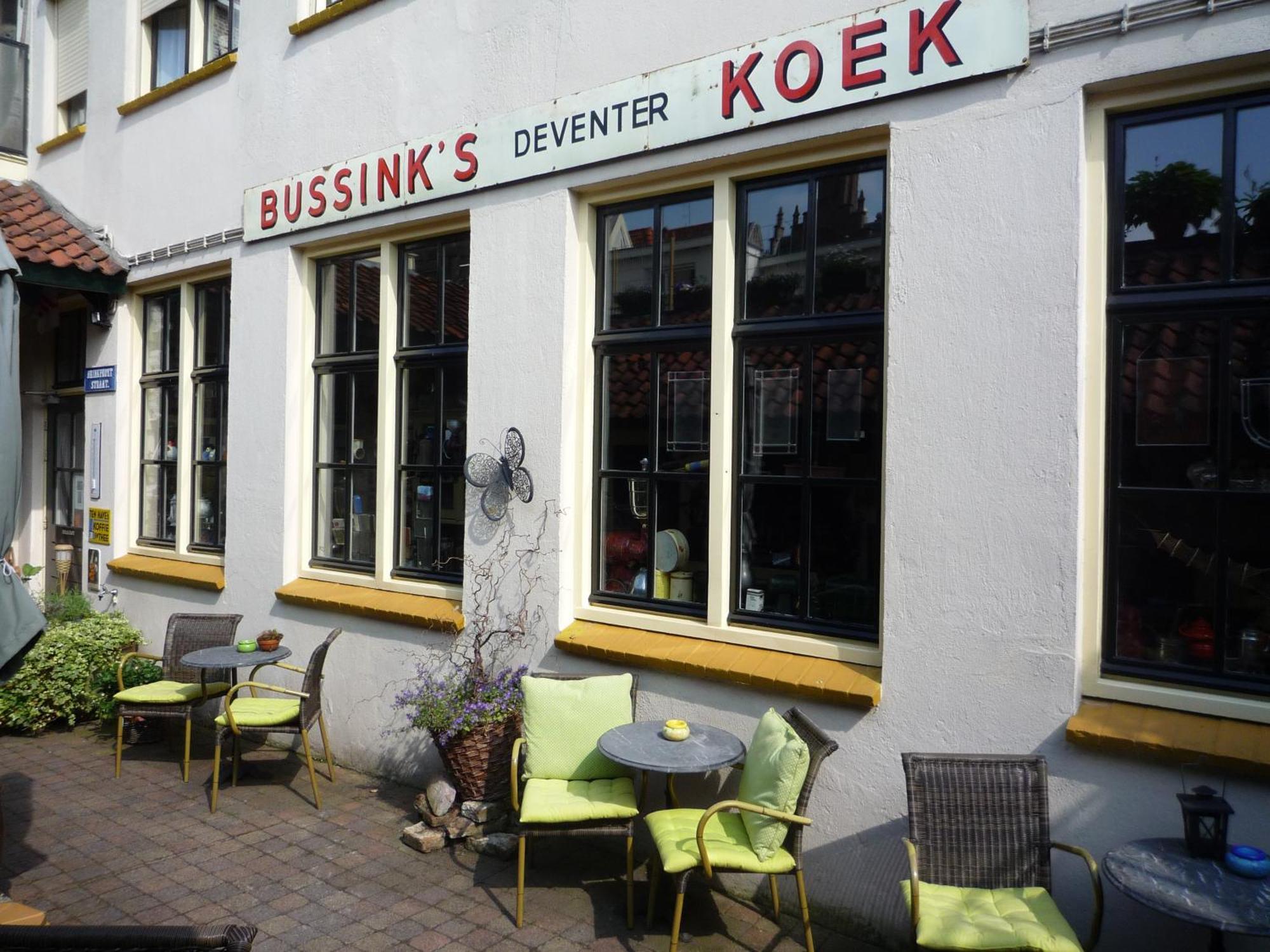 Hanzestadslogement De Leeuw, In Het Centrum, Met Een Binnenplaats, Kamers Met Badkamer En Toilet En Een Keukentje Deventer Exteriér fotografie