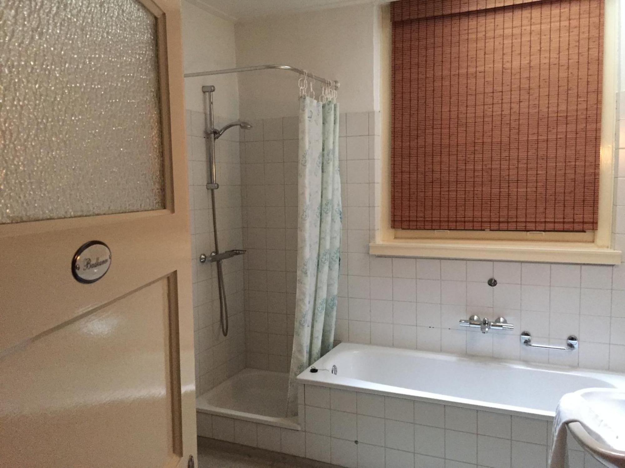 Hanzestadslogement De Leeuw, In Het Centrum, Met Een Binnenplaats, Kamers Met Badkamer En Toilet En Een Keukentje Deventer Exteriér fotografie